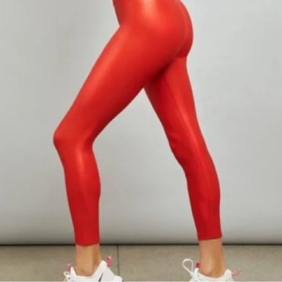 Carbon38 Takara Full Length
Liquid Leggings red size small - Picture 8 of 8